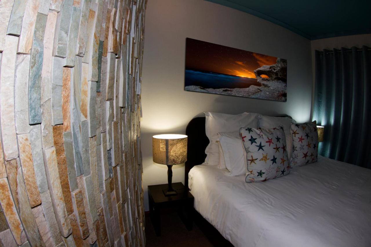 The Roundhouse Guesthouse De Kelders Exterior photo