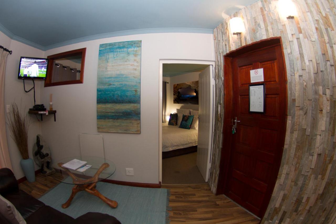 The Roundhouse Guesthouse De Kelders Exterior photo